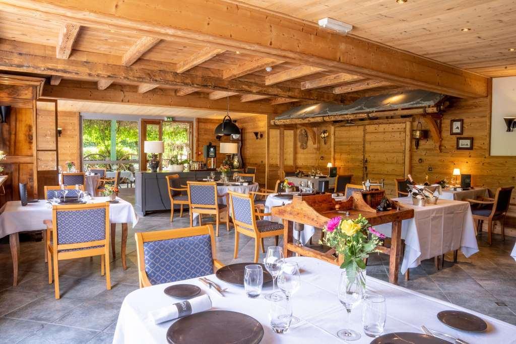 Brit Hotel Florimont Saint-Ferreol Restoran foto