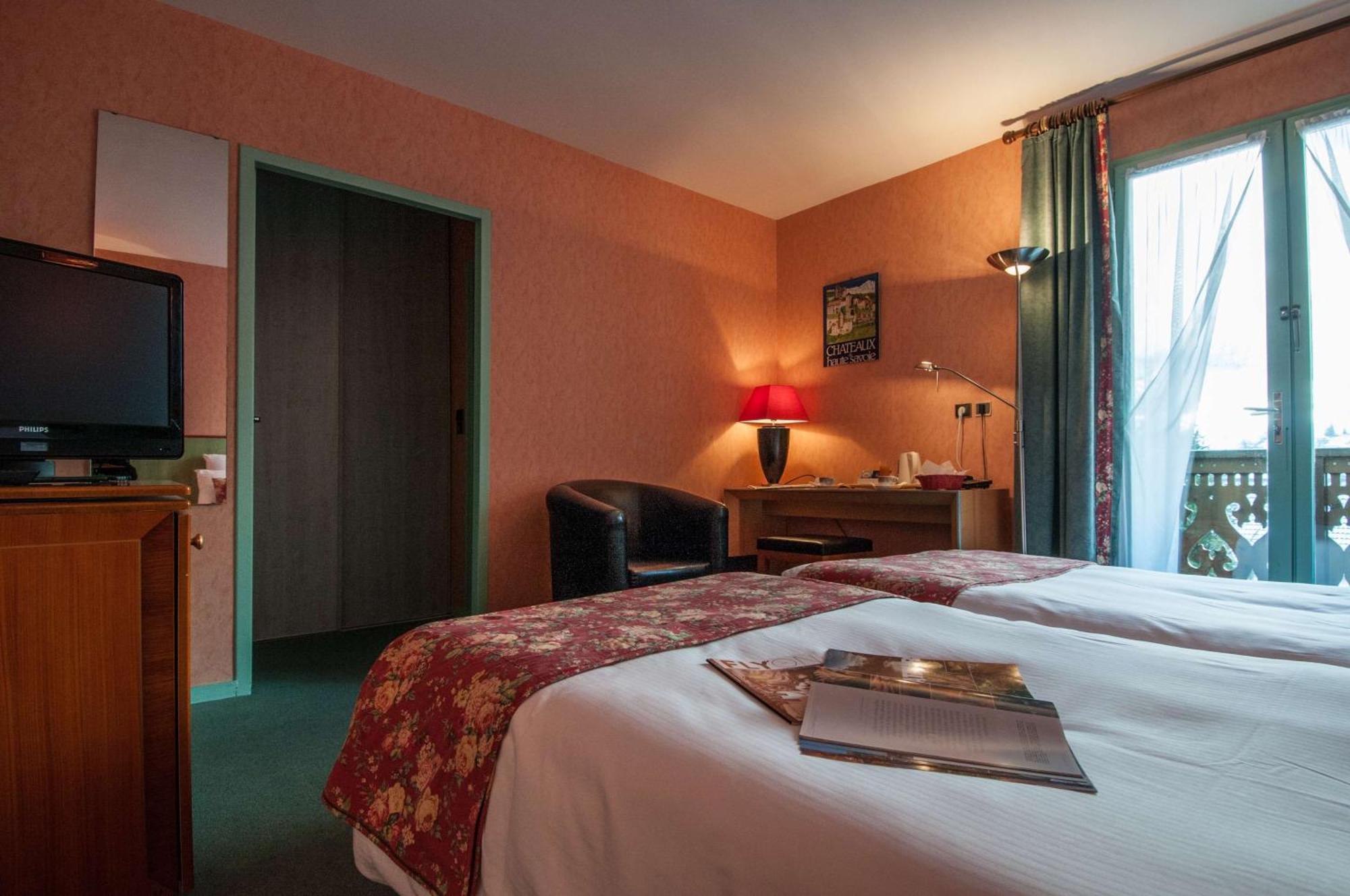 Brit Hotel Florimont Saint-Ferreol Bagian luar foto