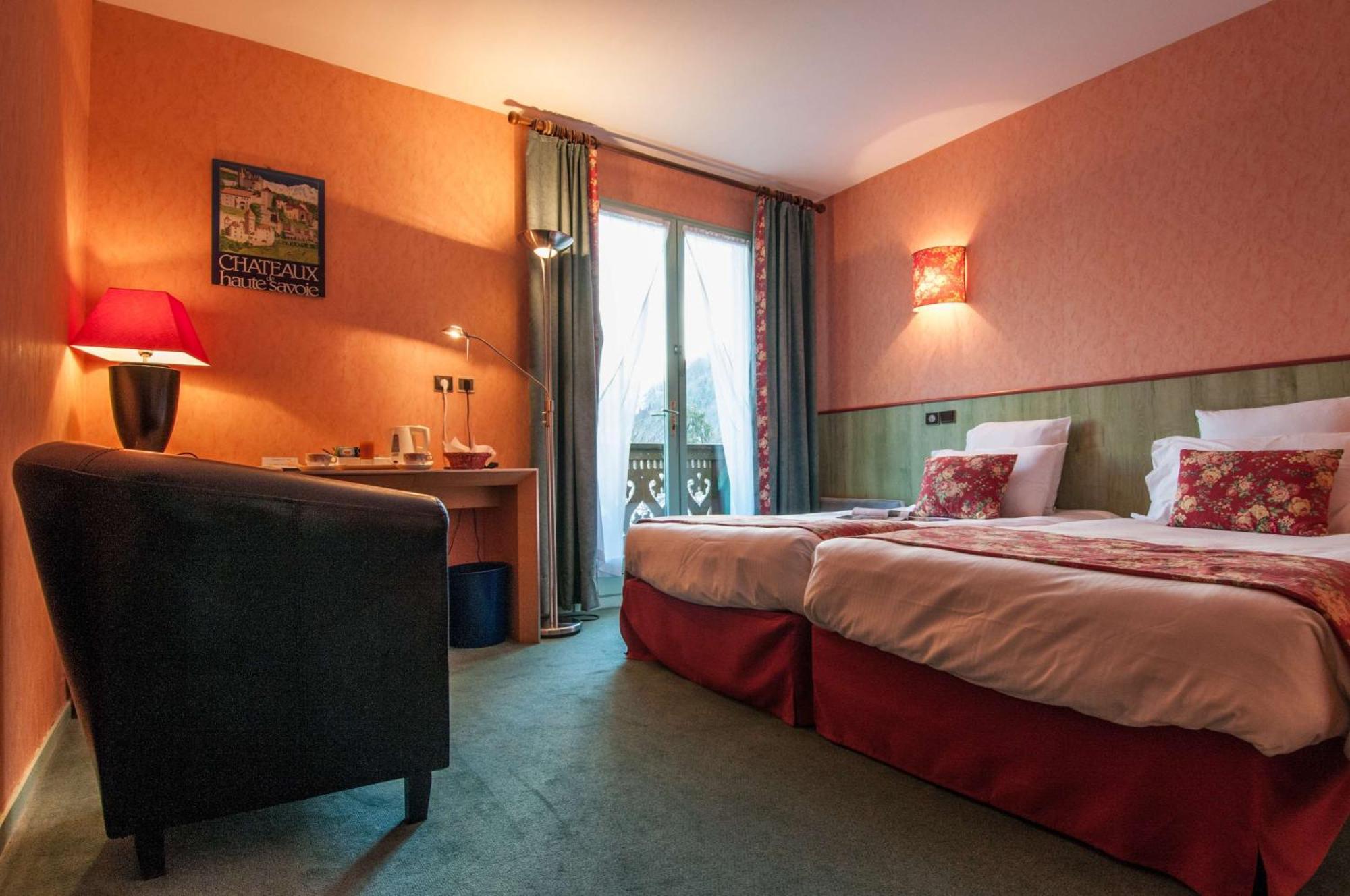Brit Hotel Florimont Saint-Ferreol Bagian luar foto