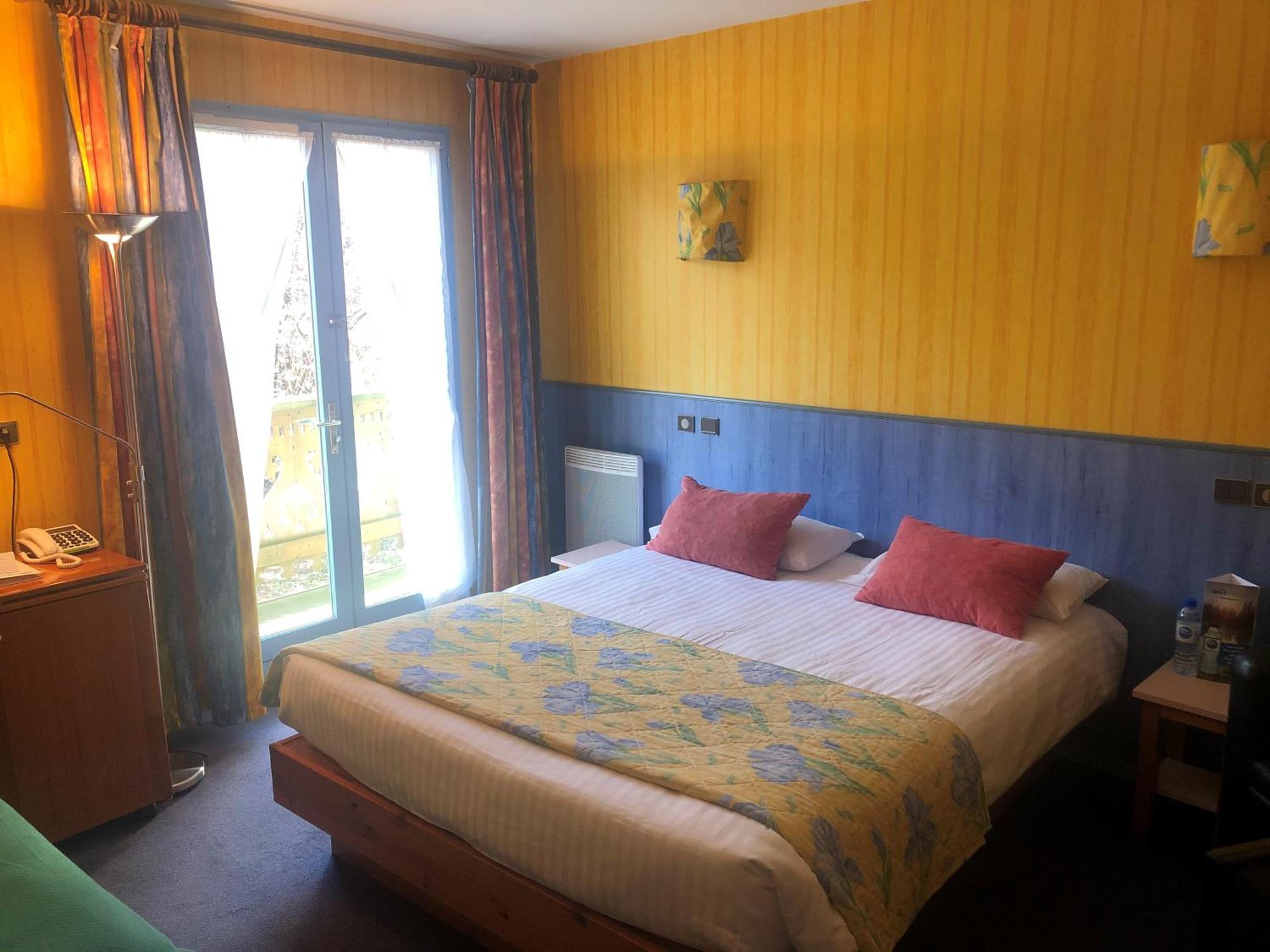 Brit Hotel Florimont Saint-Ferreol Bagian luar foto