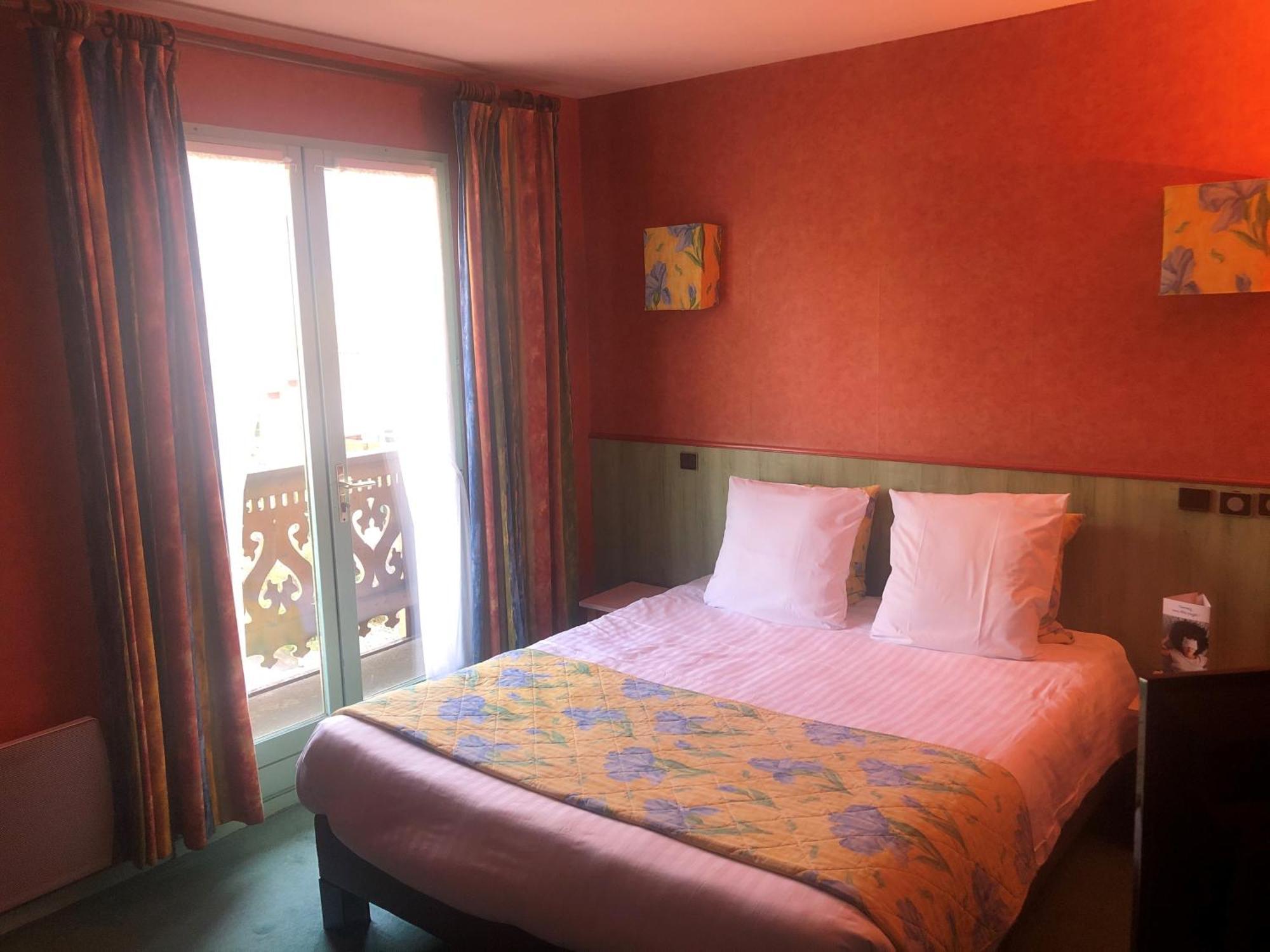 Brit Hotel Florimont Saint-Ferreol Bagian luar foto